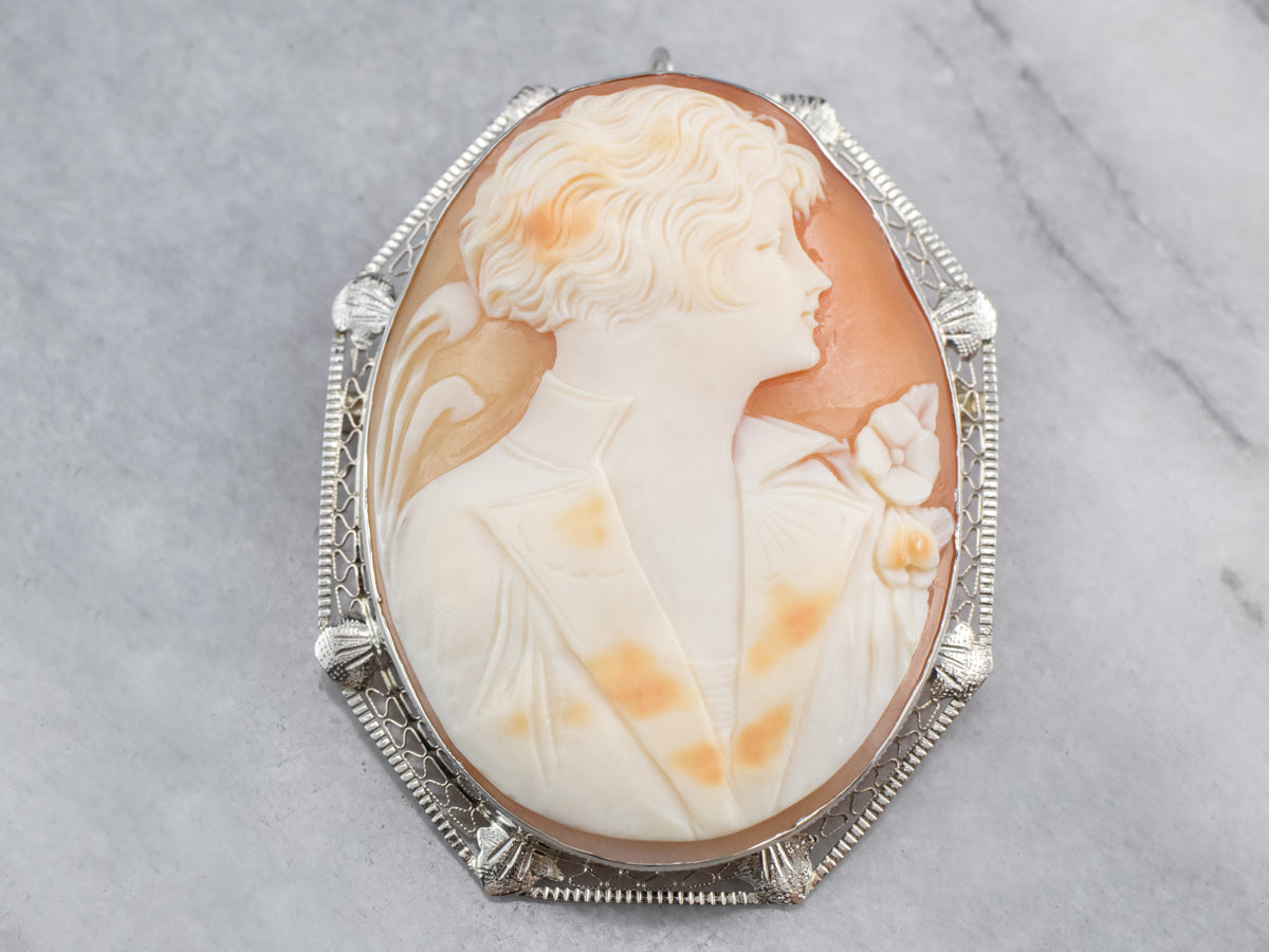 A Gentlemen&#39;s Cameo Brooch or Pendant