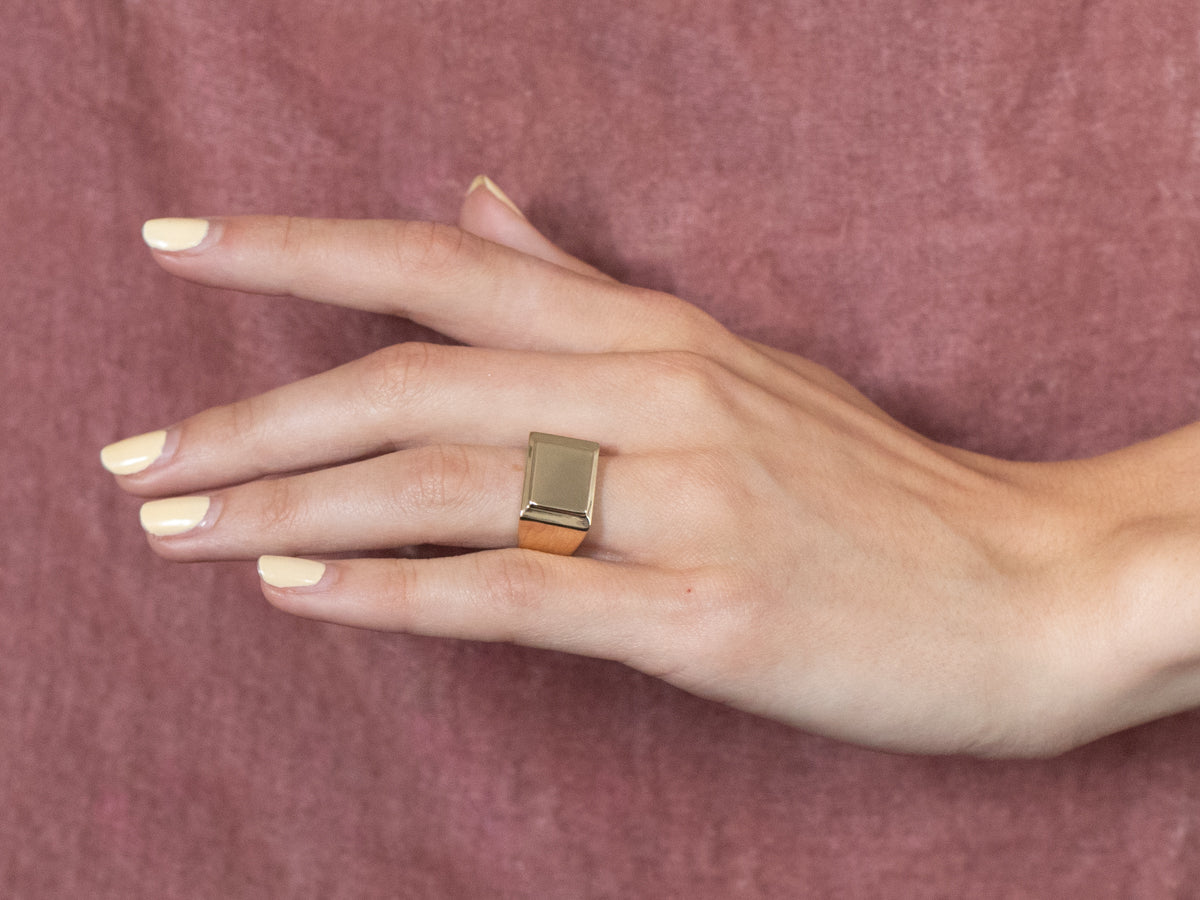 Vintage 14K Gold Signet Ring