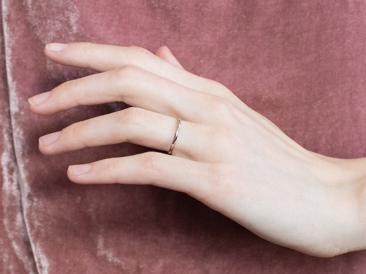 Thin white gold band store