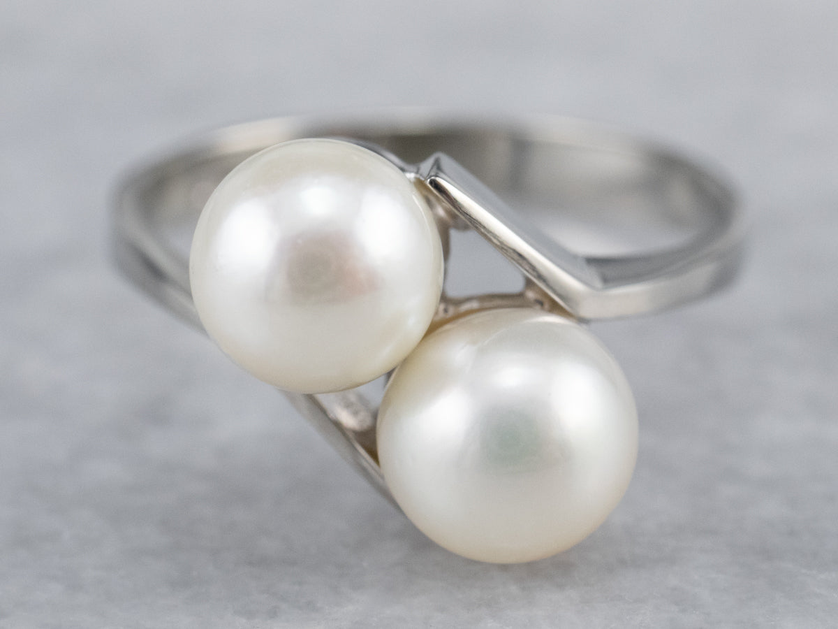 Simple Pearl Bypass Ring