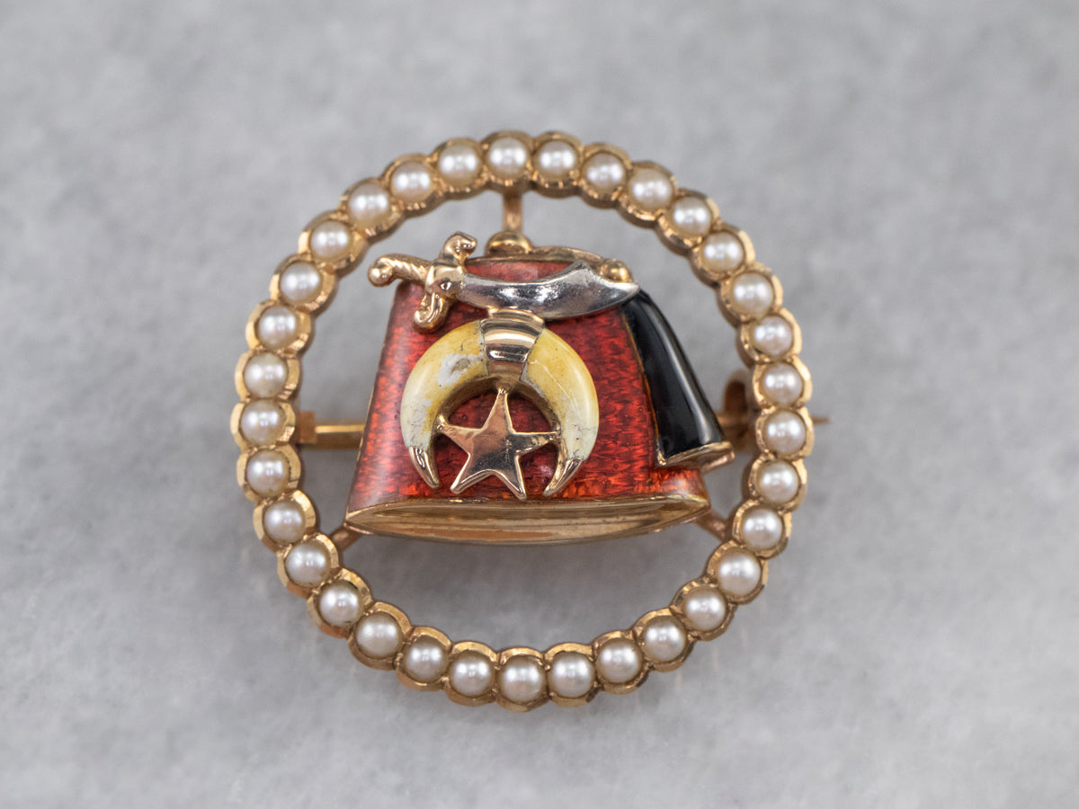 Pin de solapa dorado Shriners con perla semilla esmaltada