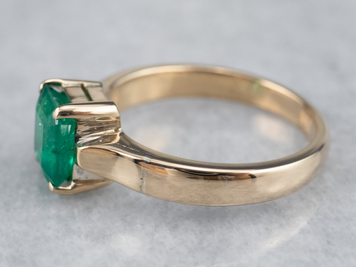 18K Gold Emerald Solitaire Engagement Ring