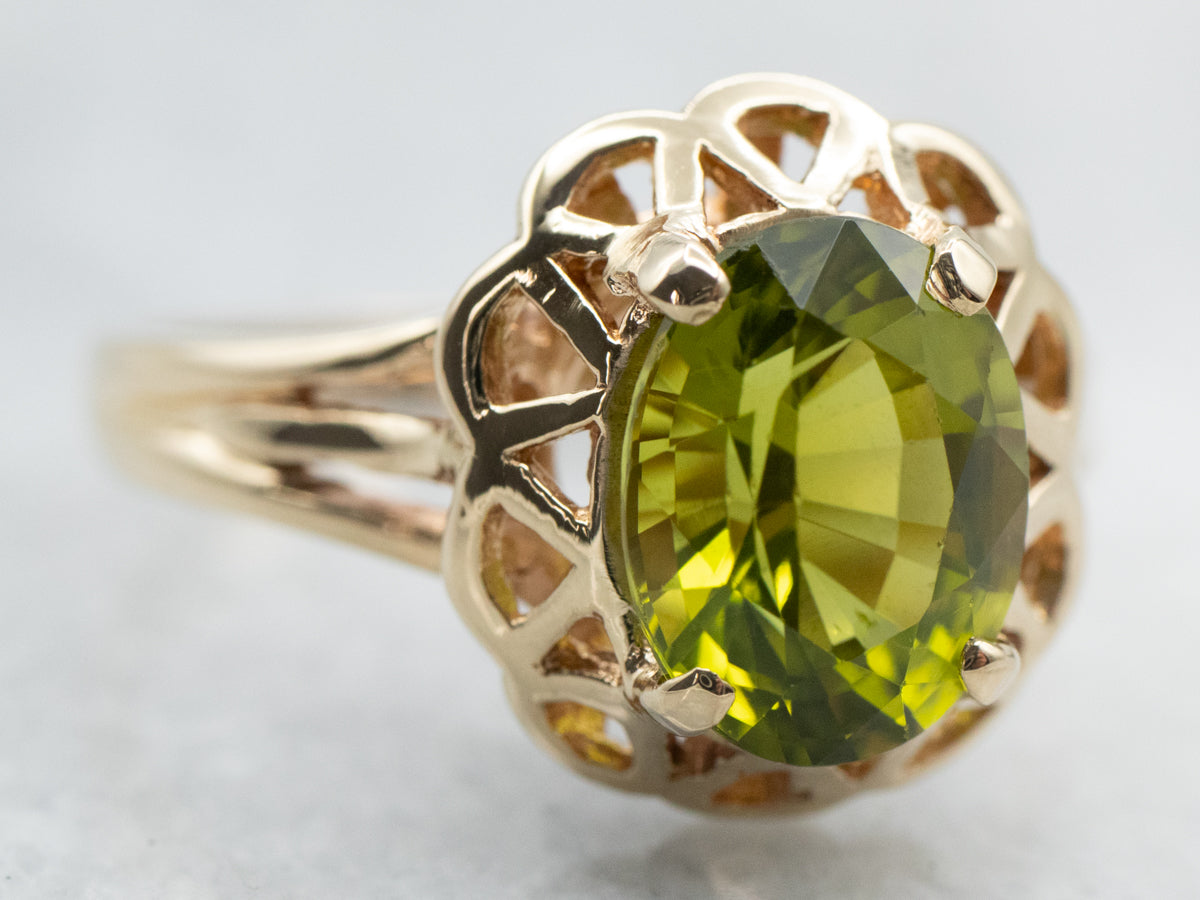 Scalloped Filigree Peridot Solitaire Ring