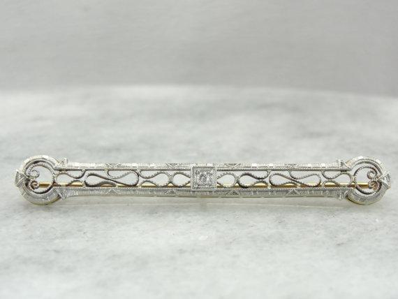 900 Platinum and Diamond Outstanding Filigree Edwaridan Bar Pin Brooch