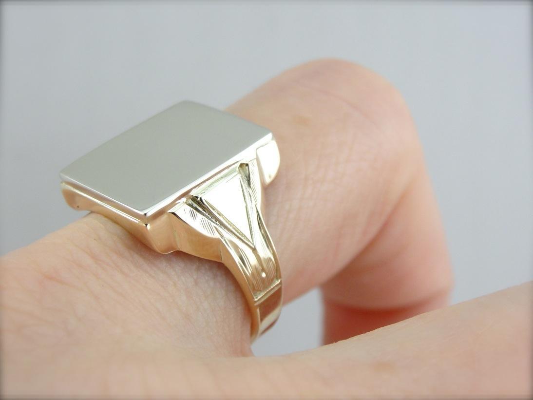 Relatively Retro: A Family Signet Ring from the Forties