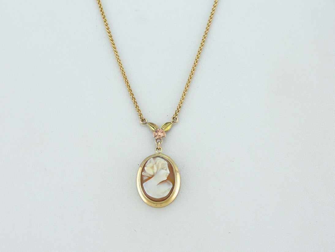 Retro Era Cameo Necklace with Floral Detail in Rose Gold