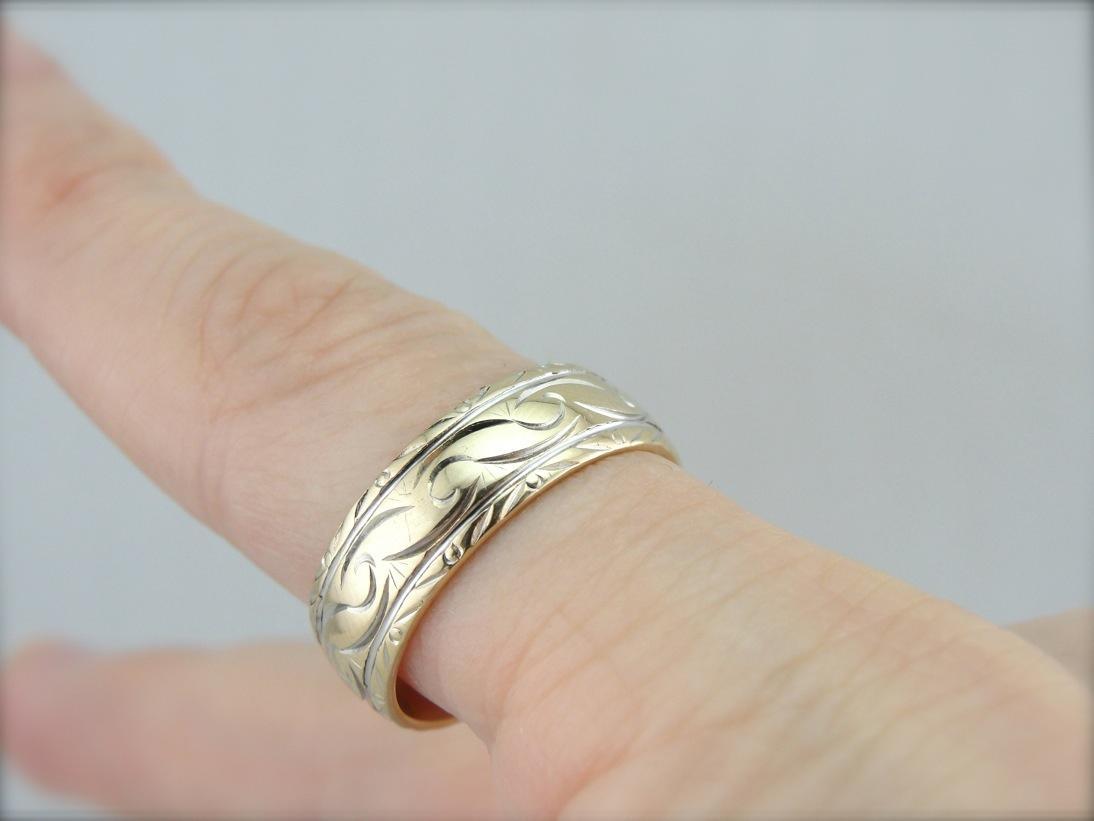 Beautifully Etched Vintage Wedding Band