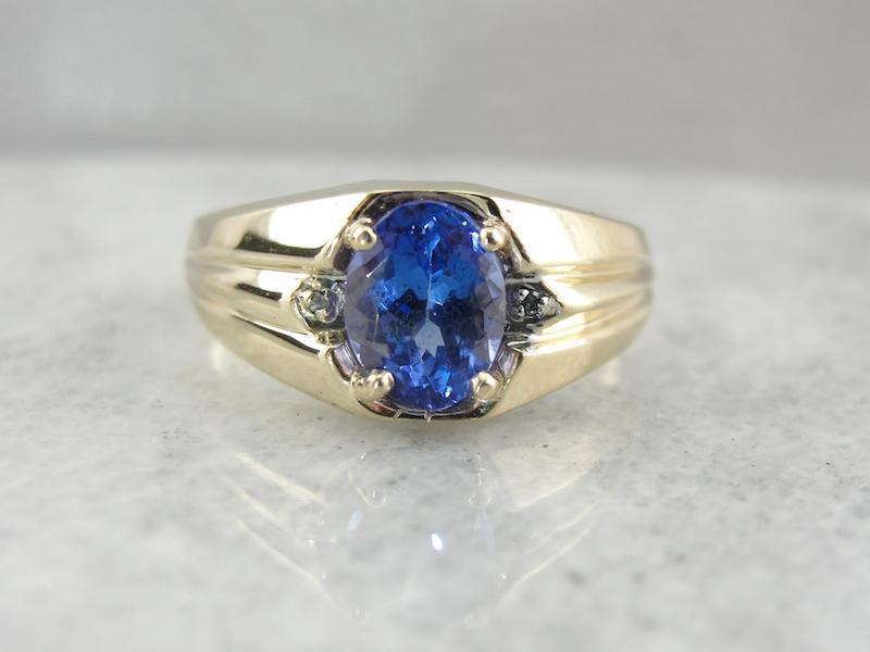 Vintage Men's Ring with Deep Blue Tanzanite