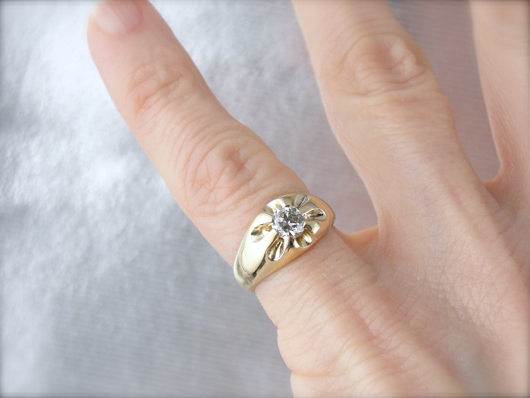 Pretty Belcher Set Diamond Solitaire Mens or Ladies Vintage Ring