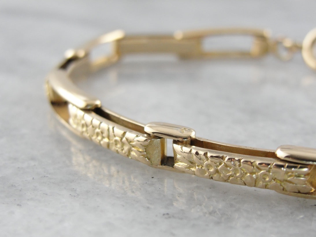 Vintage Floral Link Bracelet in Polished Yellow Gold