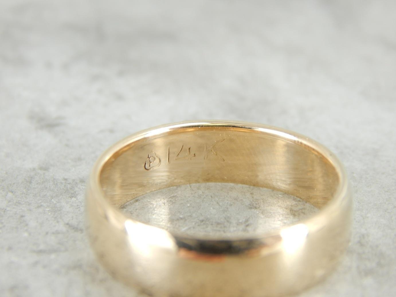 Etched and Polished Fancy Edge Gold Wedding Band