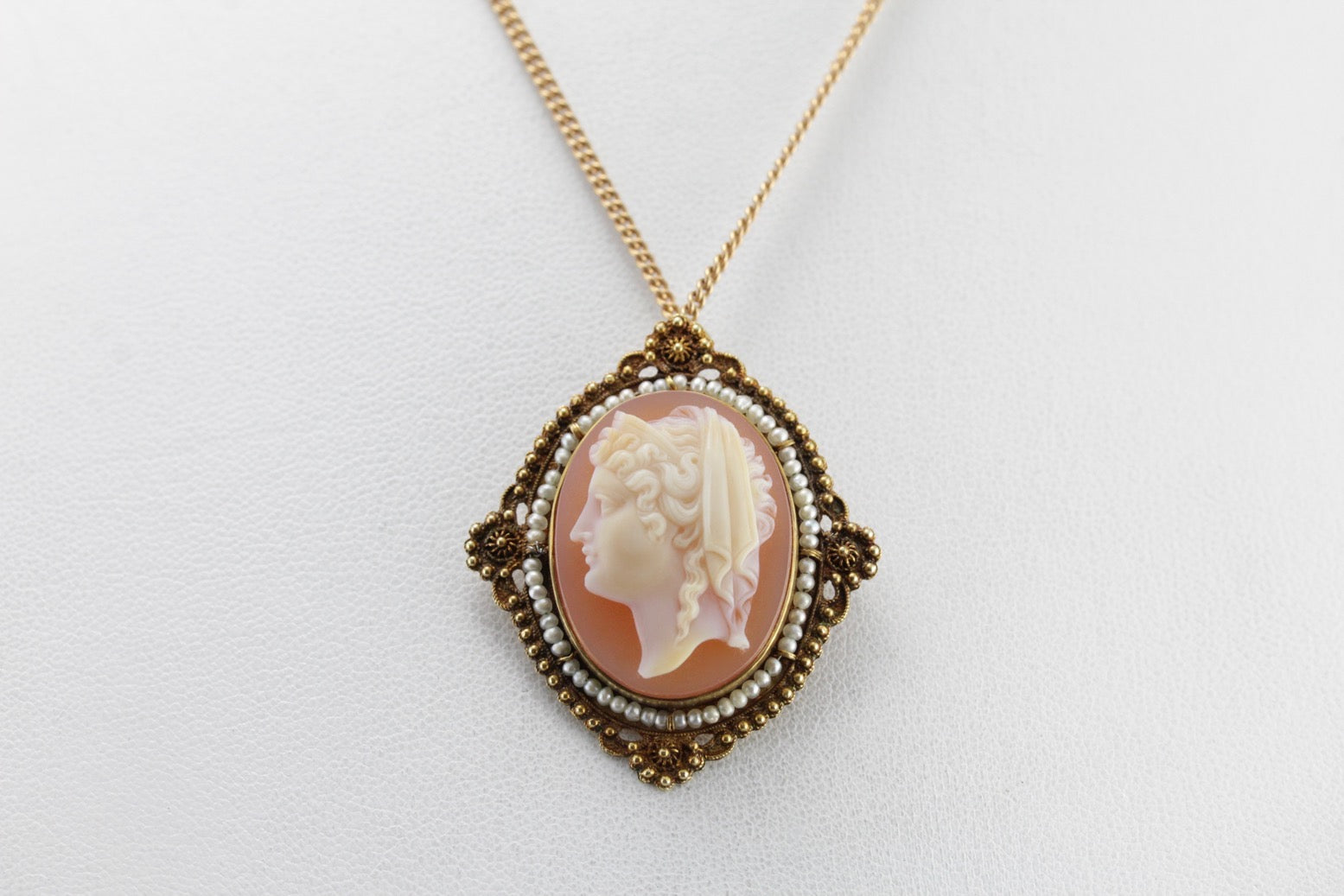 Stunning Vintage Cameo Necklace selling