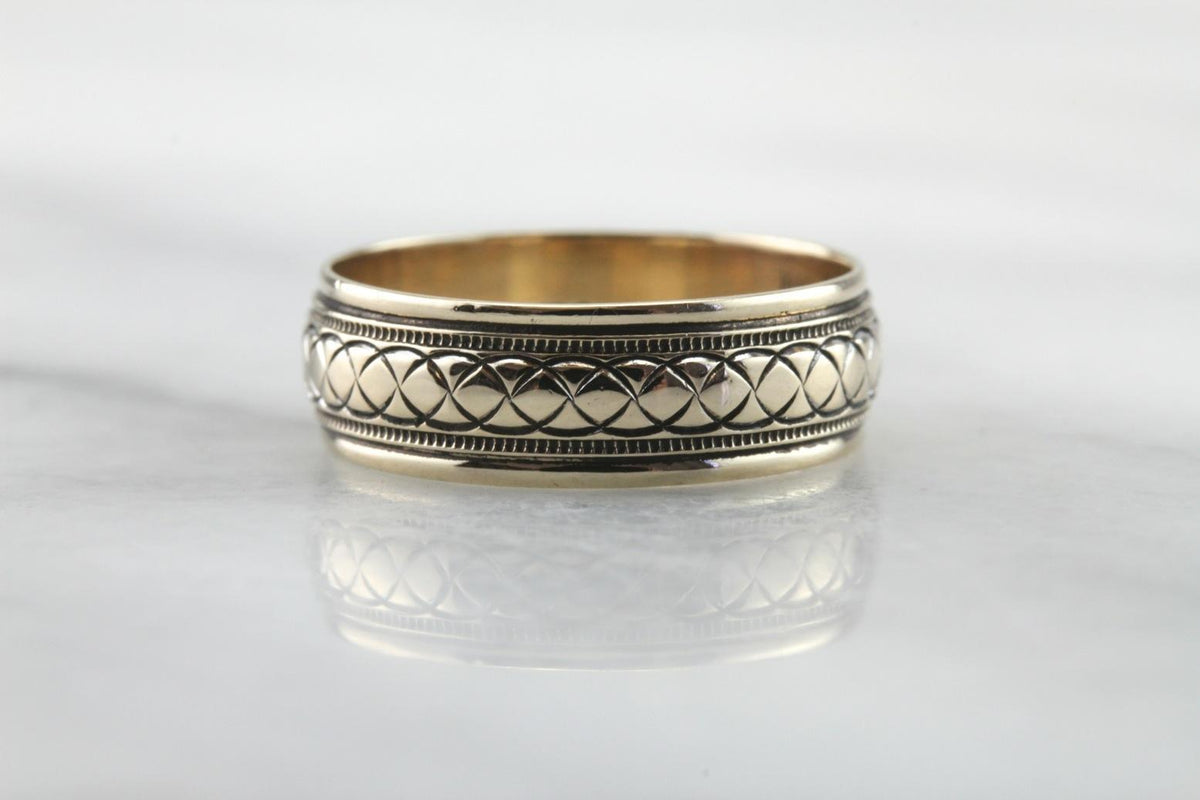 Any Wavelength: Scrolling Unisex Pattern Wedding Band