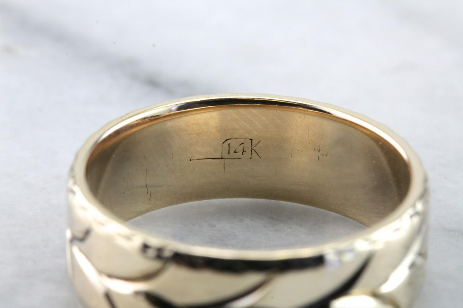 Organic Pattern Wedding Band