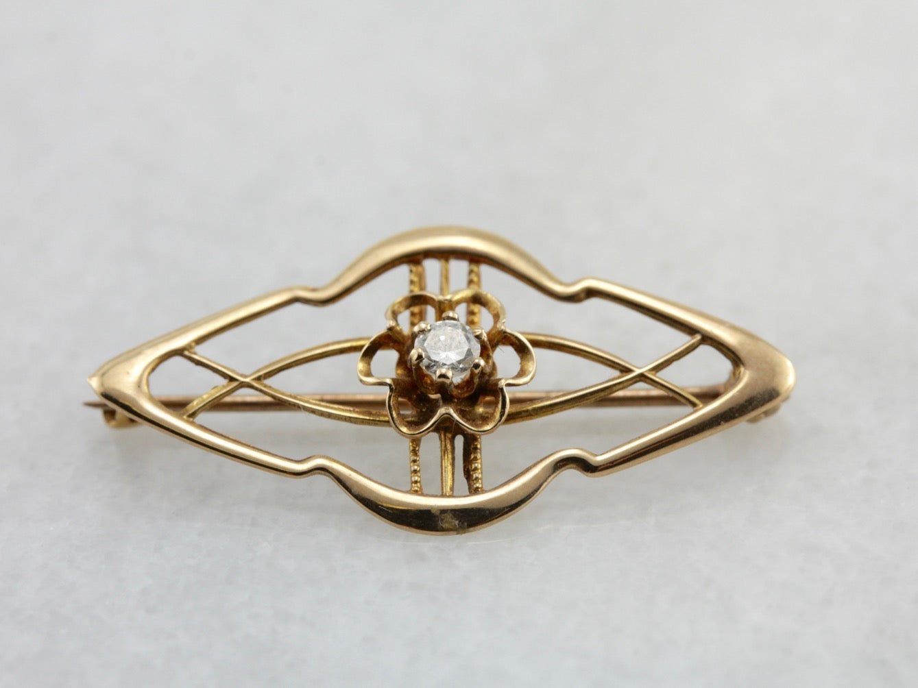 Vintage Buttercup Set Diamond Pin in Yellow Gold