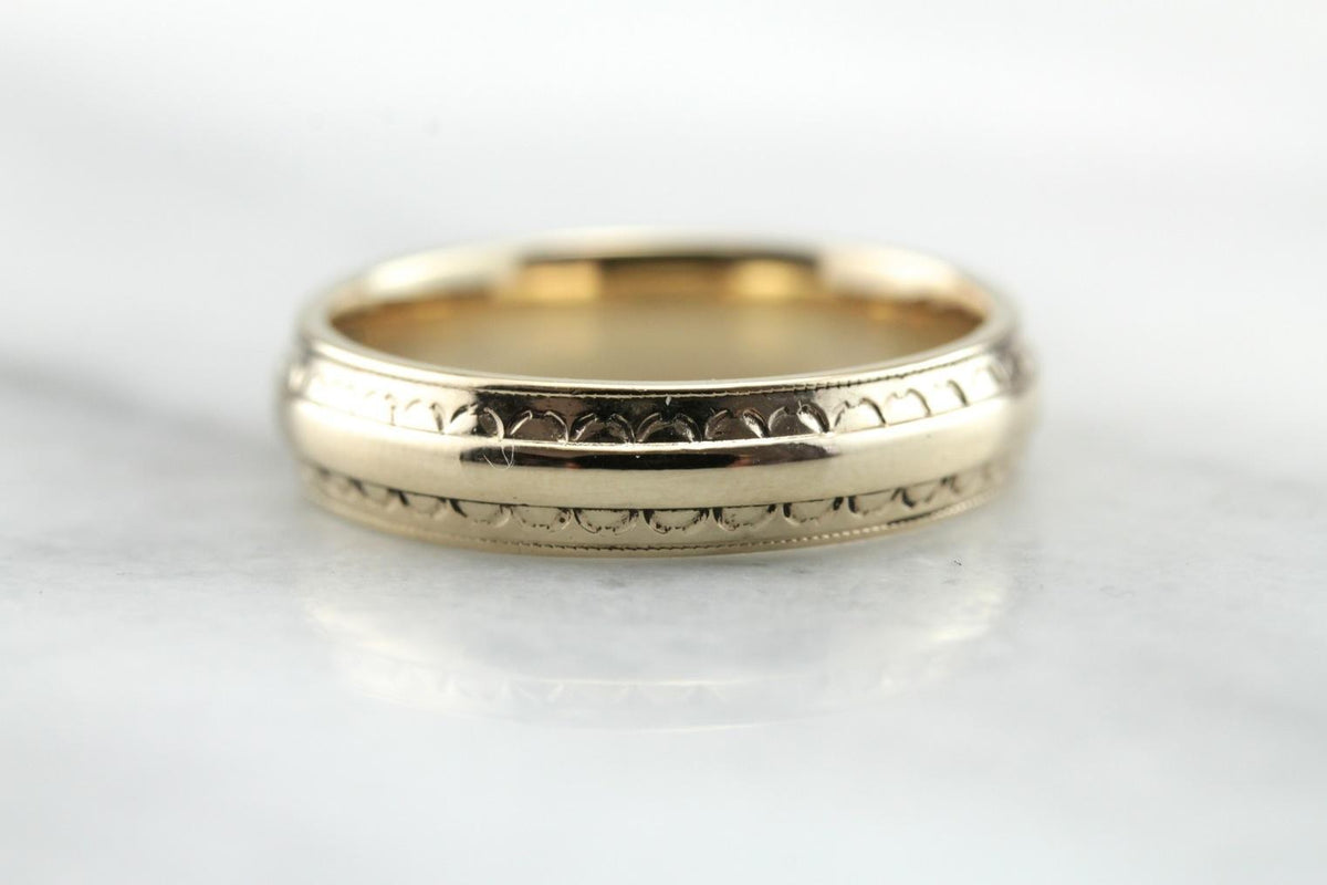 Vintage Yellow Gold Patterned Wedding Band