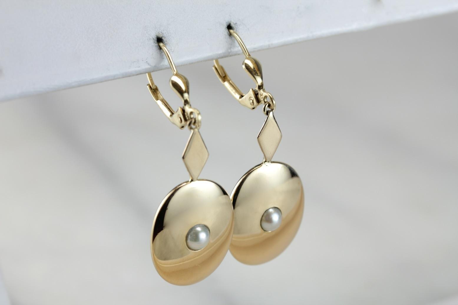 Polished Yellow Gold and Pearl Drop Earrings