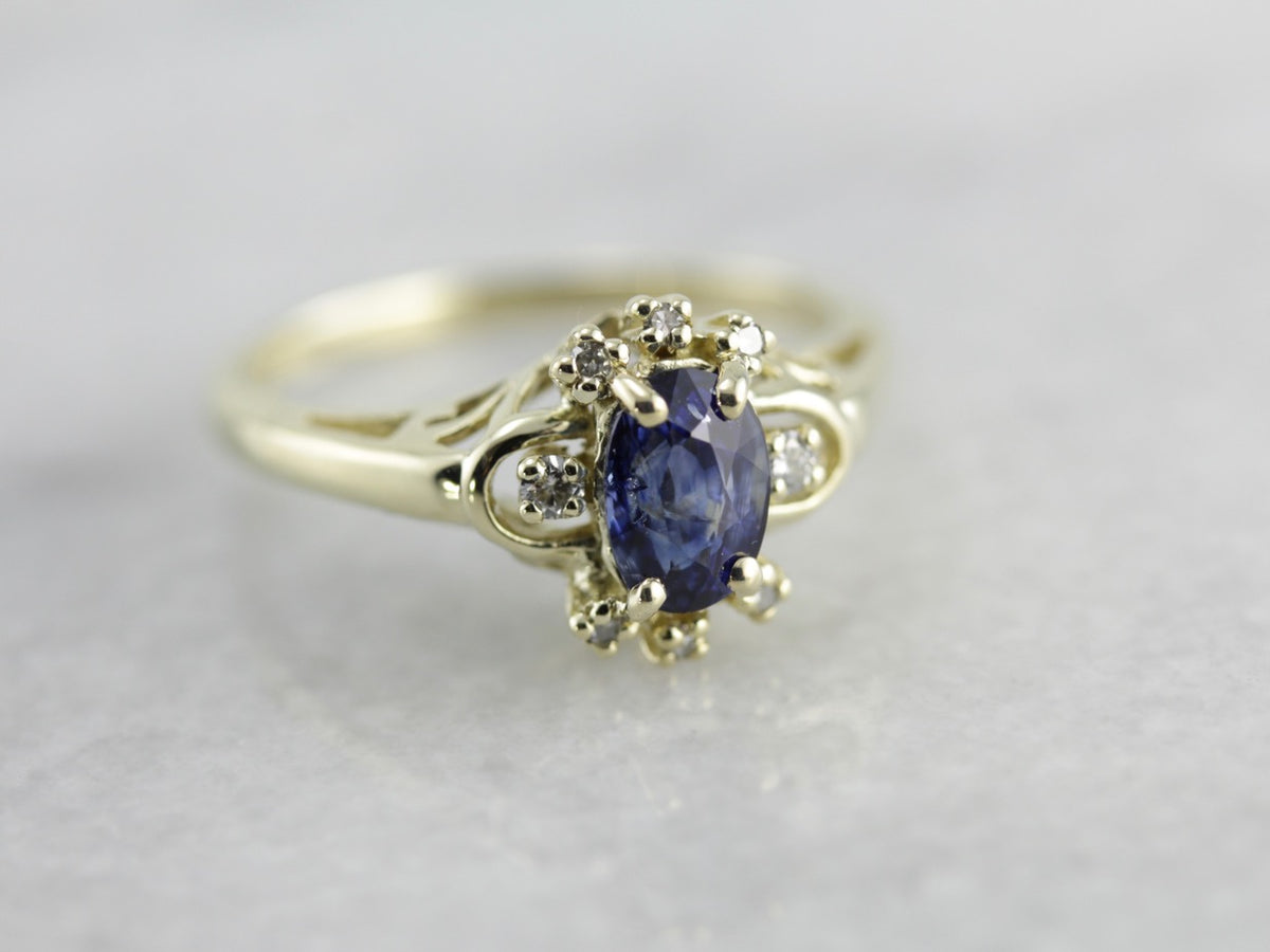 Sapphire Halo Ring in Green Gold