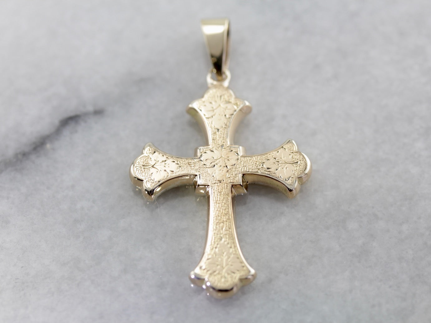 Beautiful Leaf Motif Cross Pendant in Large Size