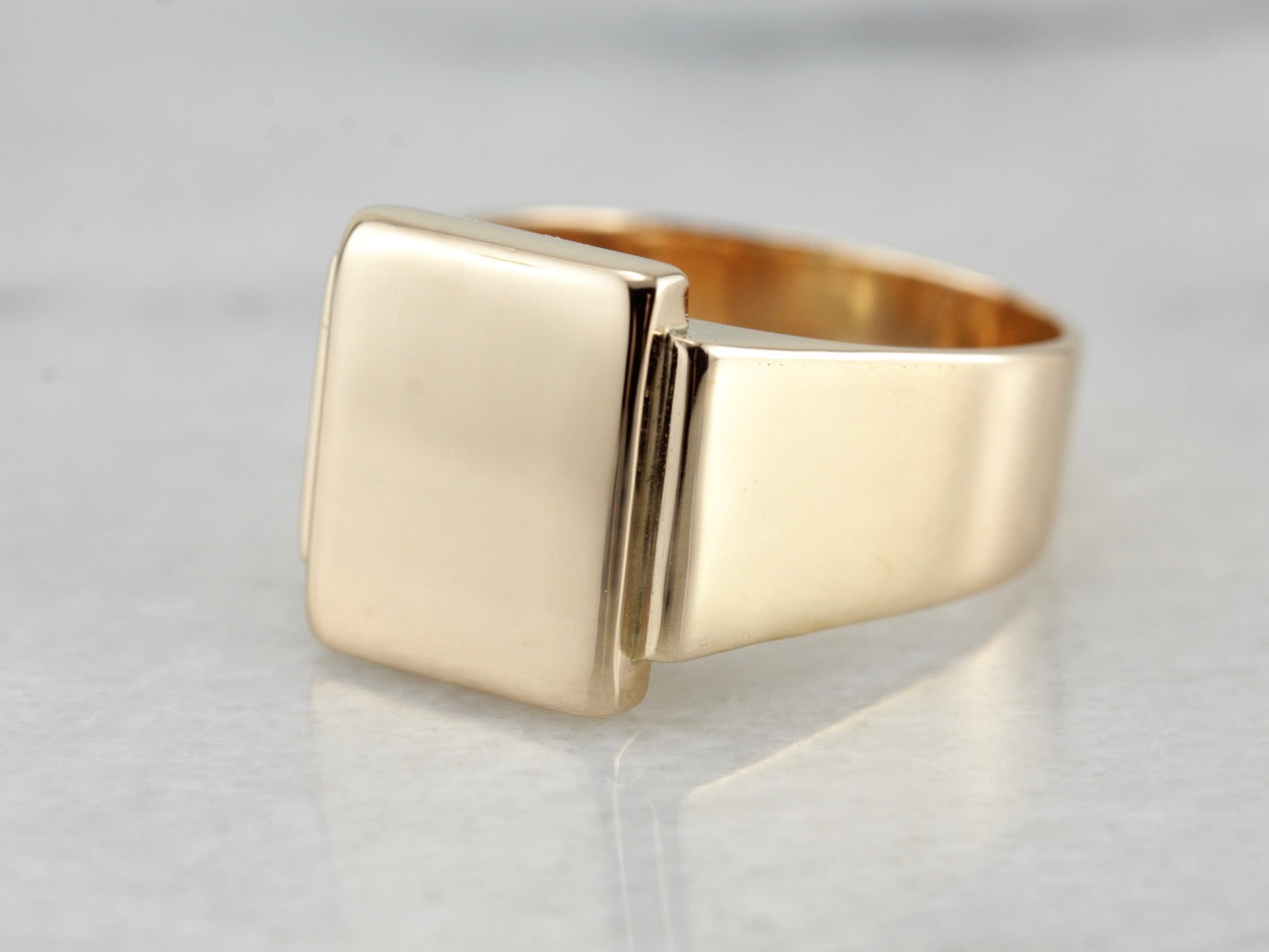 Hefty Men's Signet Ring Crafted of Fine Gold