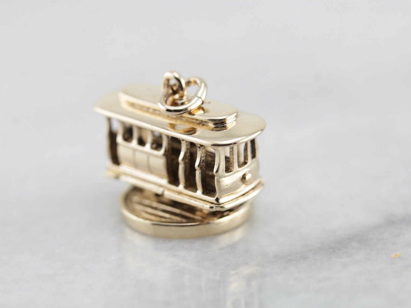 Trolley Car Charm with Spinning Base in Yellow Gold