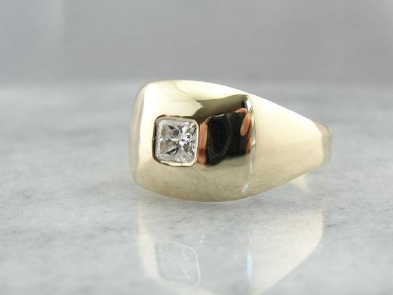 Retro Era Diamond Ring for Man or Lady