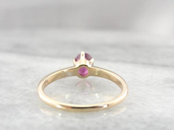 Deep Fuscia Pink Sapphire in Vintage Solitaire Mounting