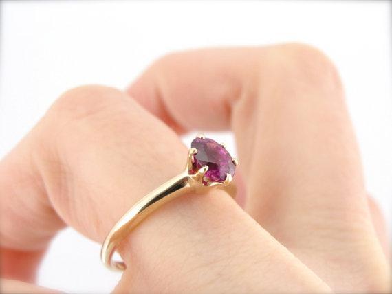 Deep Fuscia Pink Sapphire in Vintage Solitaire Mounting