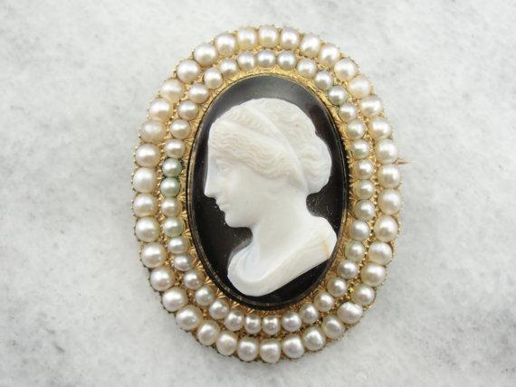 Antique pearl brooch deals