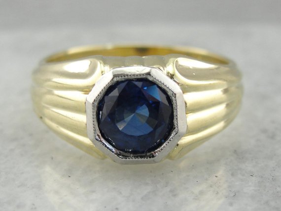 Green Gold and Blue Sapphire High Society Men&#39;s Ring