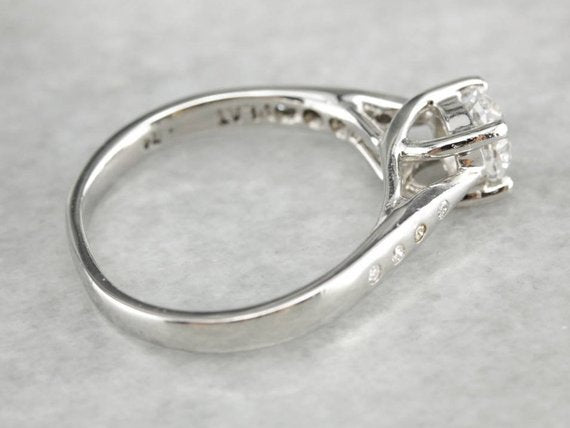 Gorgeous Diamond Engagement Ring in Platinum