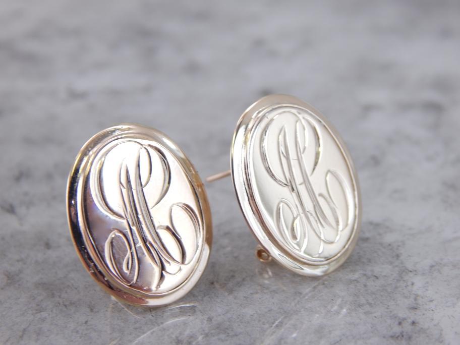 Handsome Monogramed Oval Earrings with Lovely Pattern