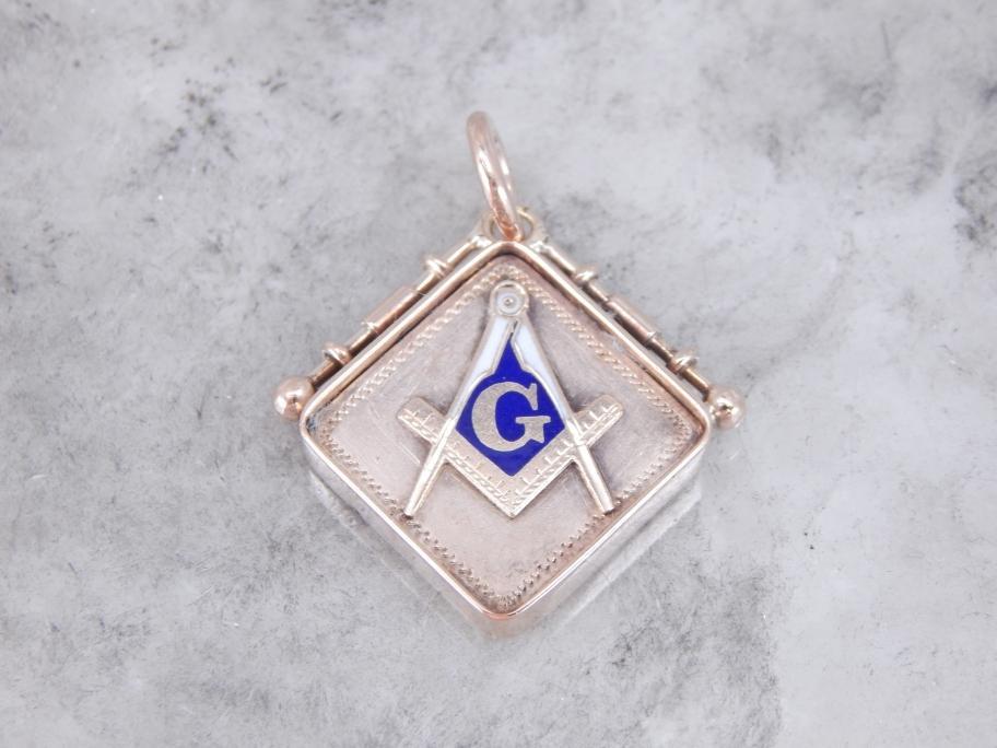 Vintage 1930&#39;s Masonic Rose Gold Pendant