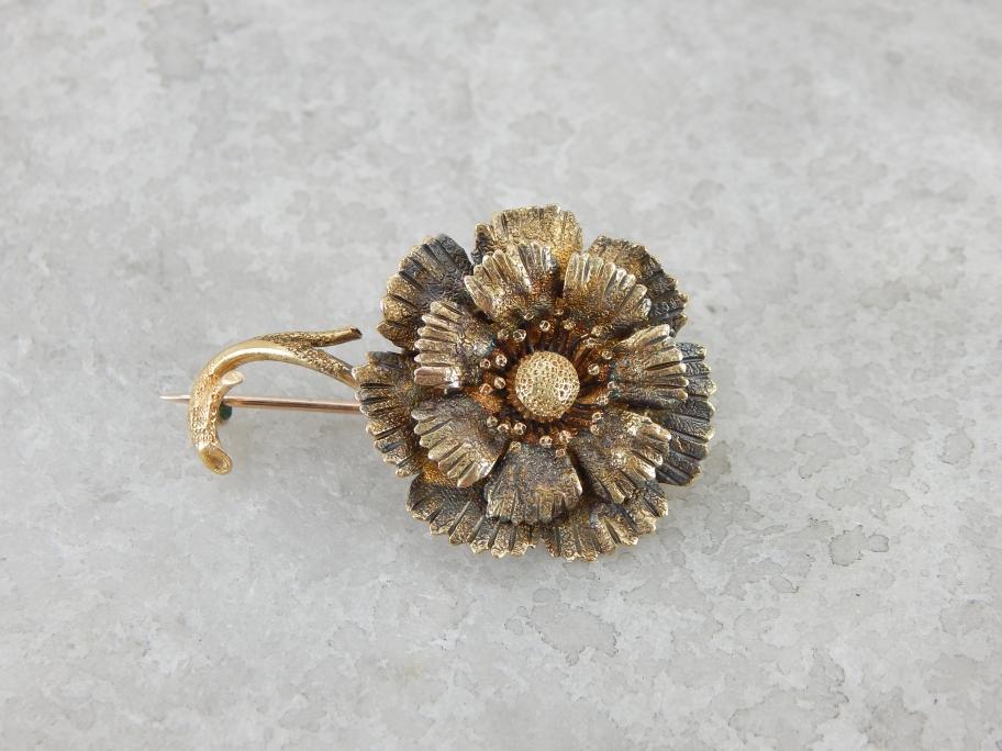 Antique Textured Green and Yellow Gold Daisy Brooch