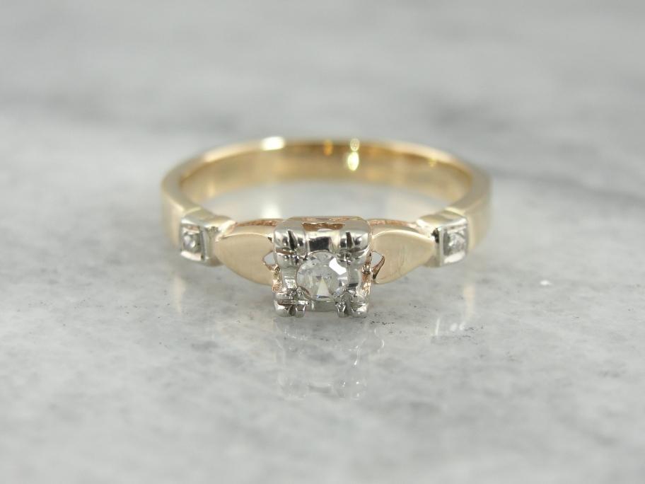 Anillo retro de diamantes con forma de corazón y motivo romántico