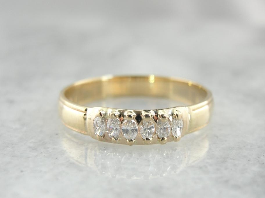 Five Oval Diamond and Yellow Gold Band